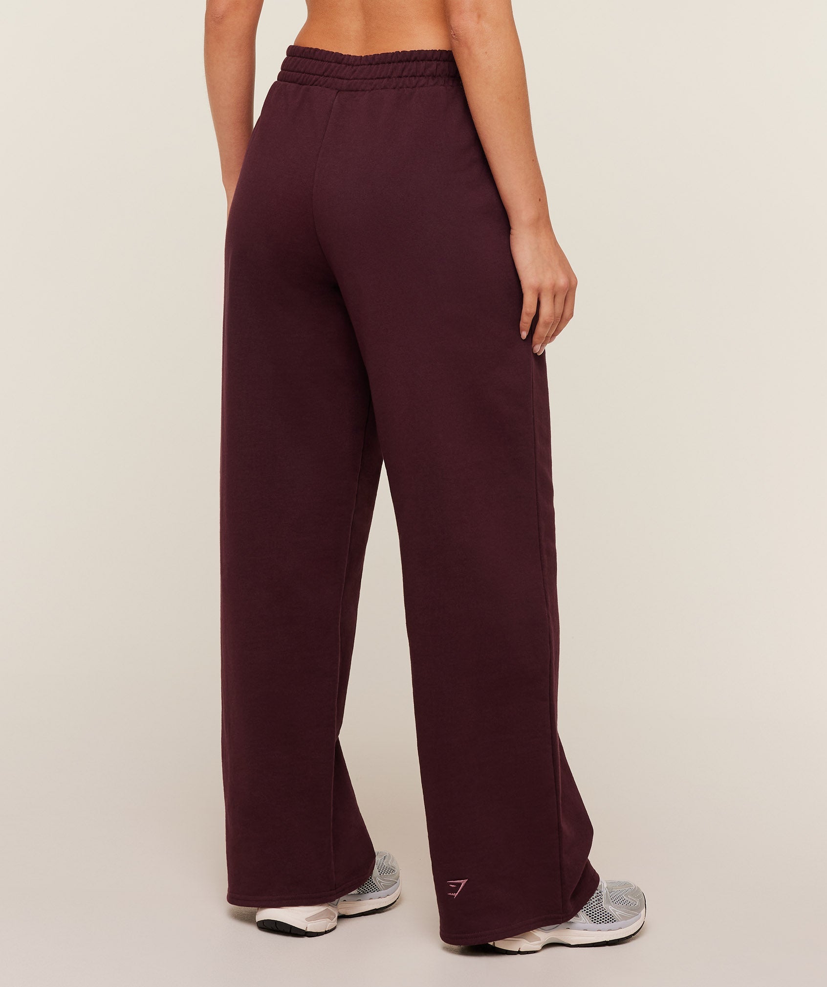 Gymshark Collegiate Graphic Straight Leg Jogger - GS Rich Maroon