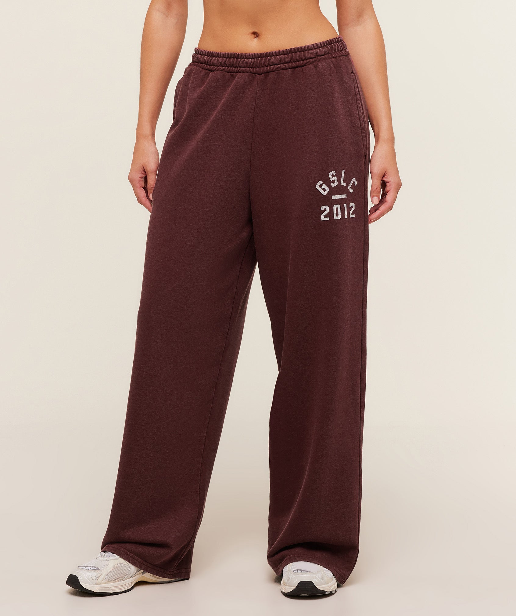 Gymshark Gymshark Lifting Club 2012 Graphic Wide Leg Jogger - Rich Maroon/Wash