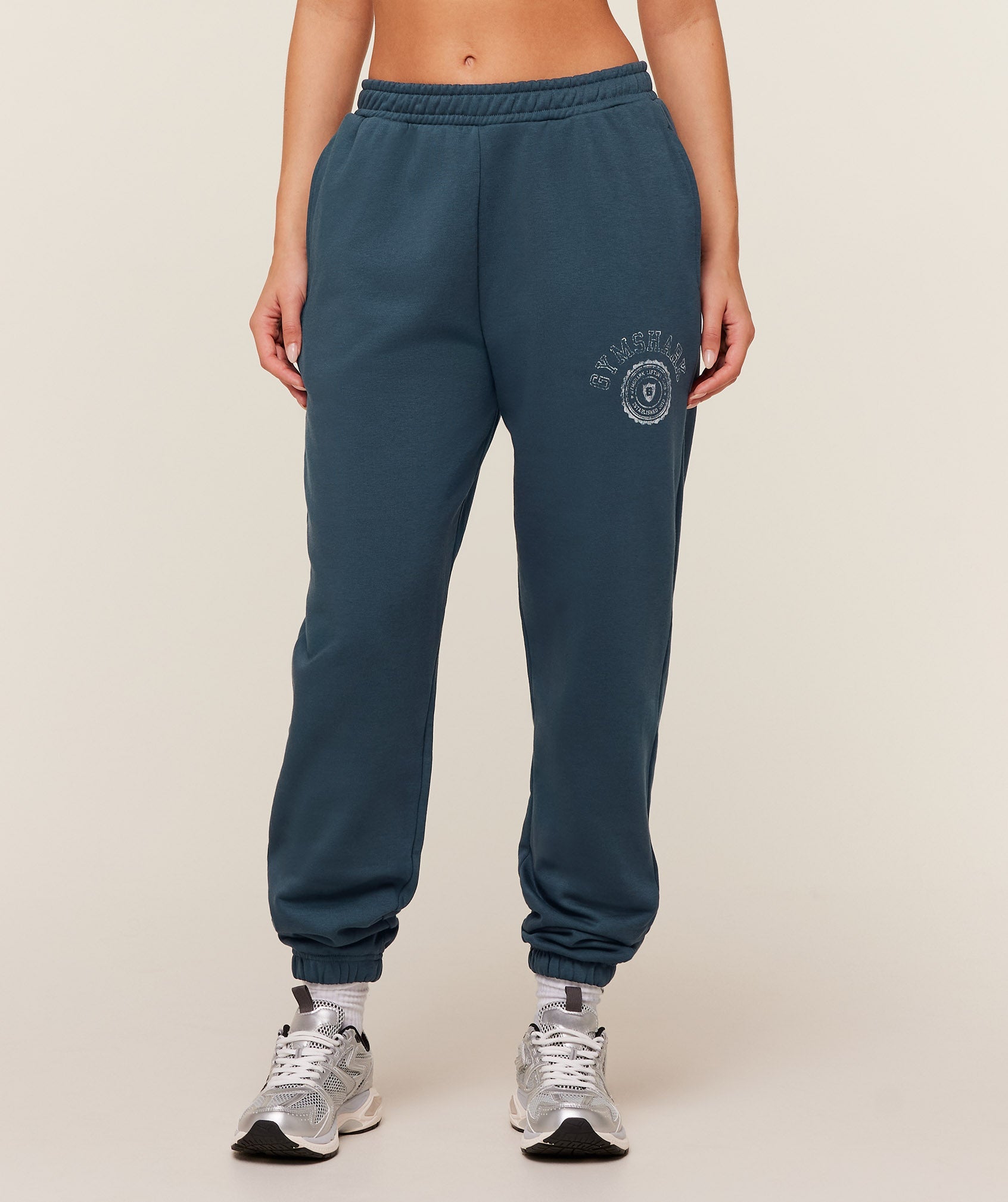 Gymshark Worn Crest Graphic Jogger - GS Stealth Blue