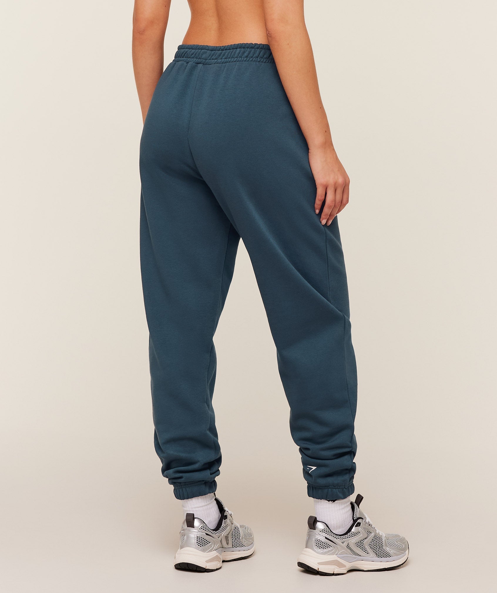 Gymshark Worn Crest Graphic Jogger - GS Stealth Blue