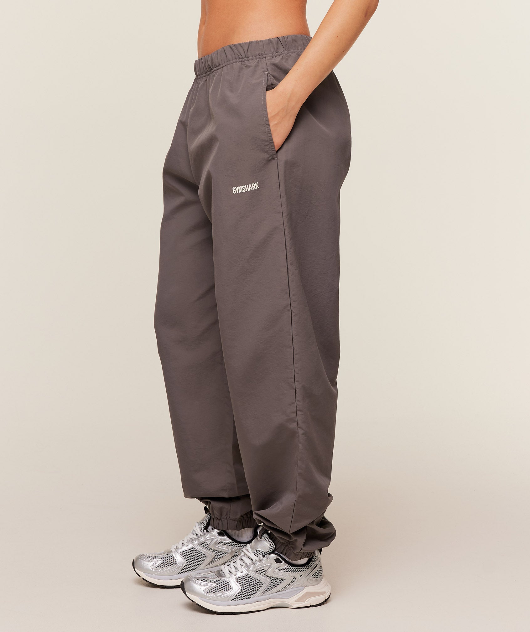 Gymshark Woven Track Pant - Cool Brown
