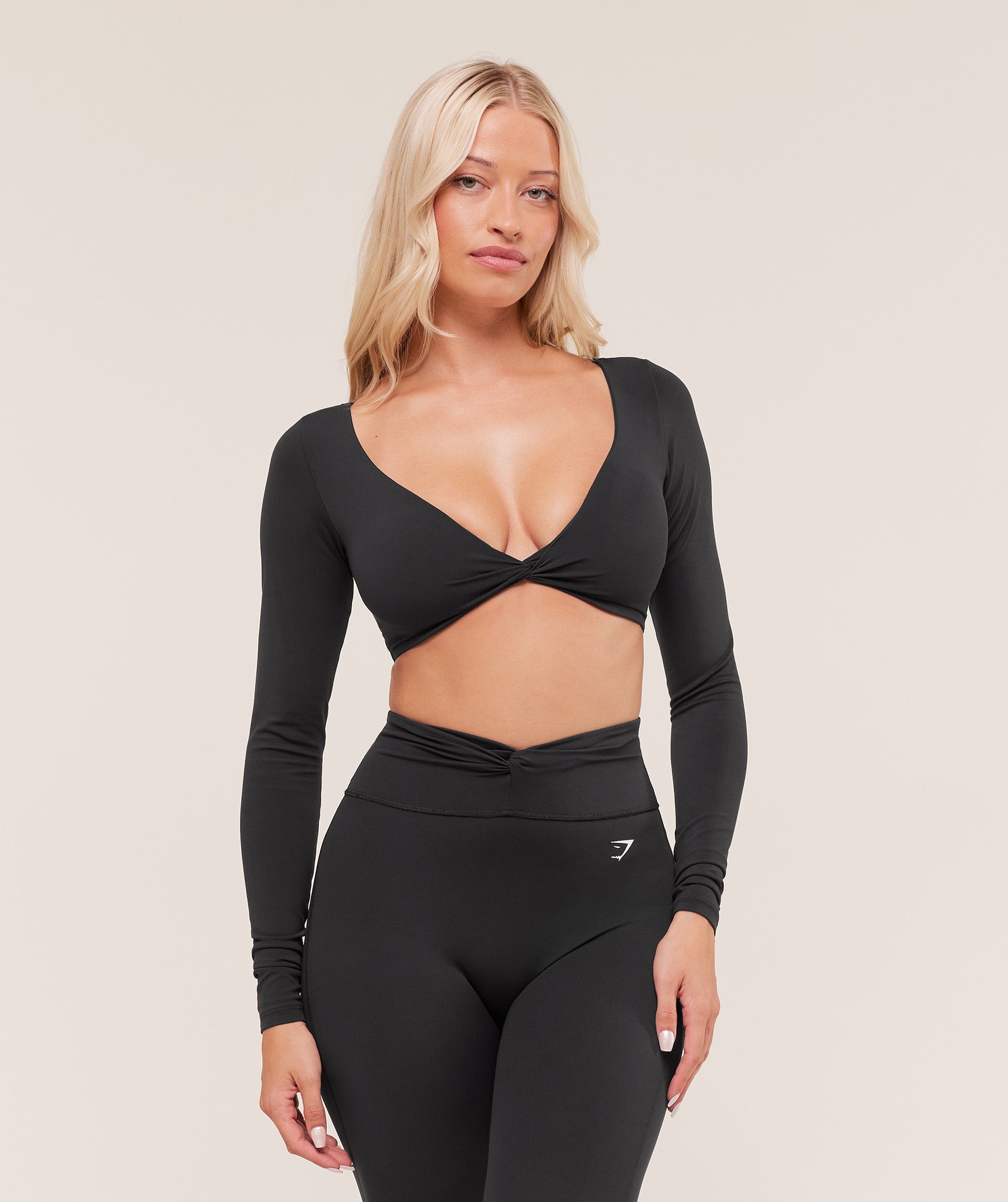 Gymshark Twist Front Long Sleeve Crop Top - Black
