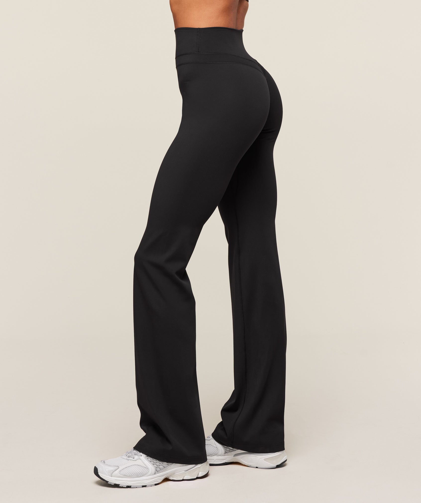 Gymshark Whitney Flared Leggings Tall - Black