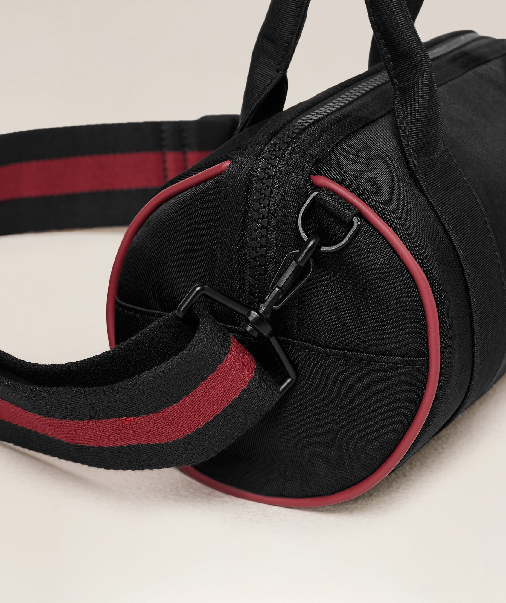 Gymshark x Analis Mini Barrel Bag - Black/Carmine Red