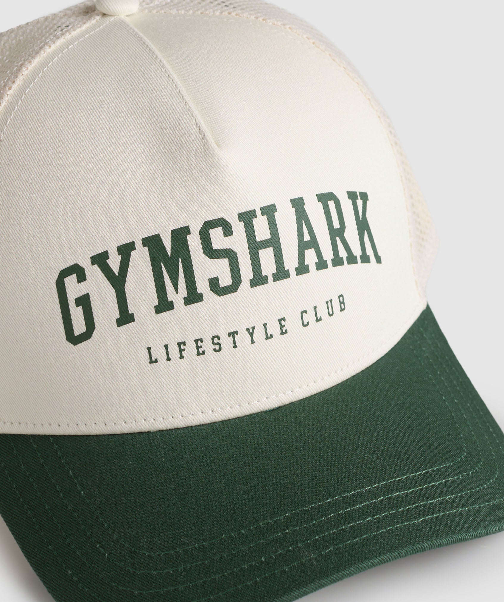 Gymshark Collegiate Trucker - Oat White/Classic Green