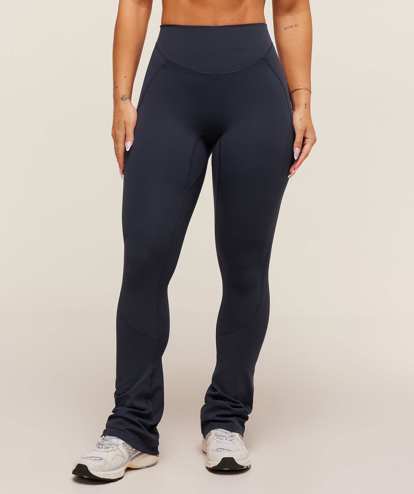 Gymshark Lifting Dipped Waistband Flared Leggings - Heavy Blue