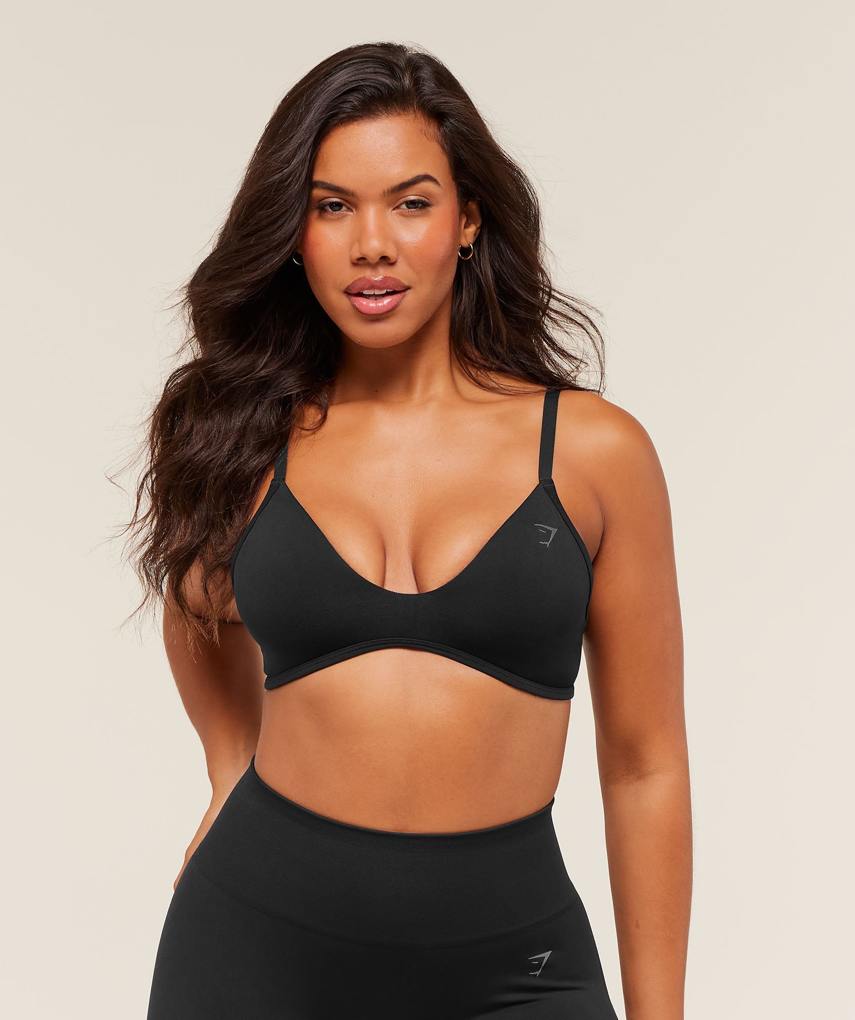 Gymshark Soft Sculpt V-neck Sports Bra - Black