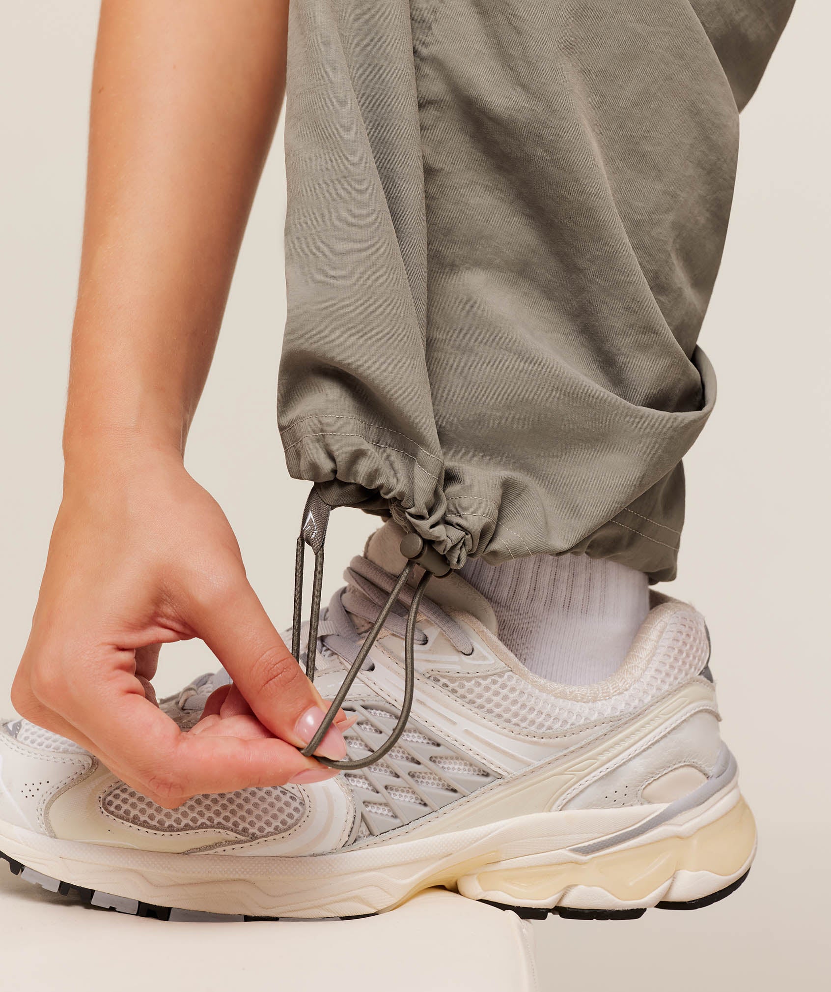 Gymshark Contrast Track Pant - Camo Brown/Linen Brown/Oat White