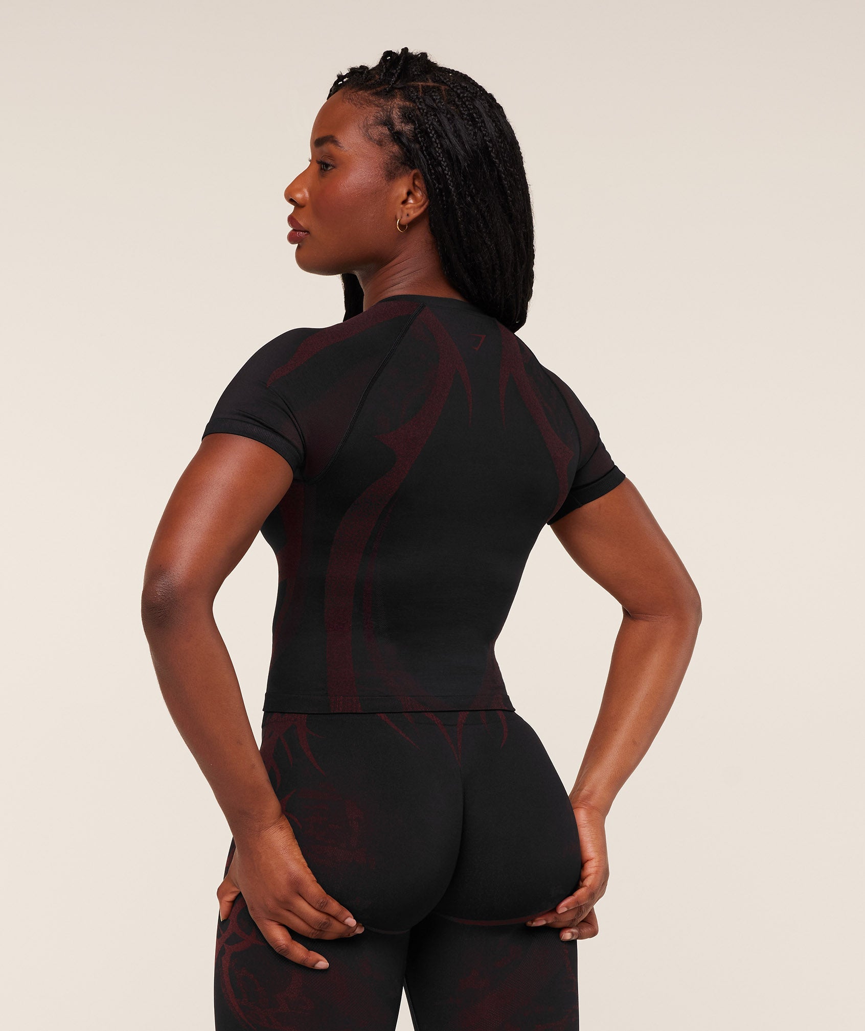Gymshark Storm Seamless Short Sleeve Top - Black/Rich Maroon