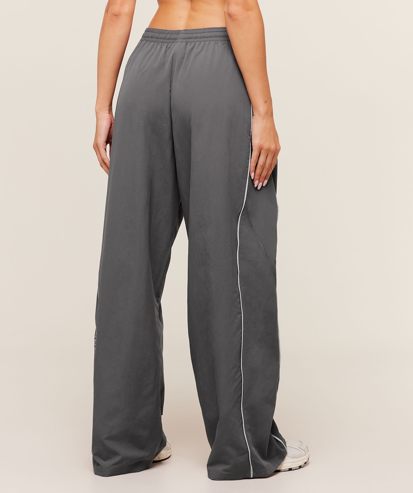 Gymshark Wordmark Track Pants - Graphite Grey