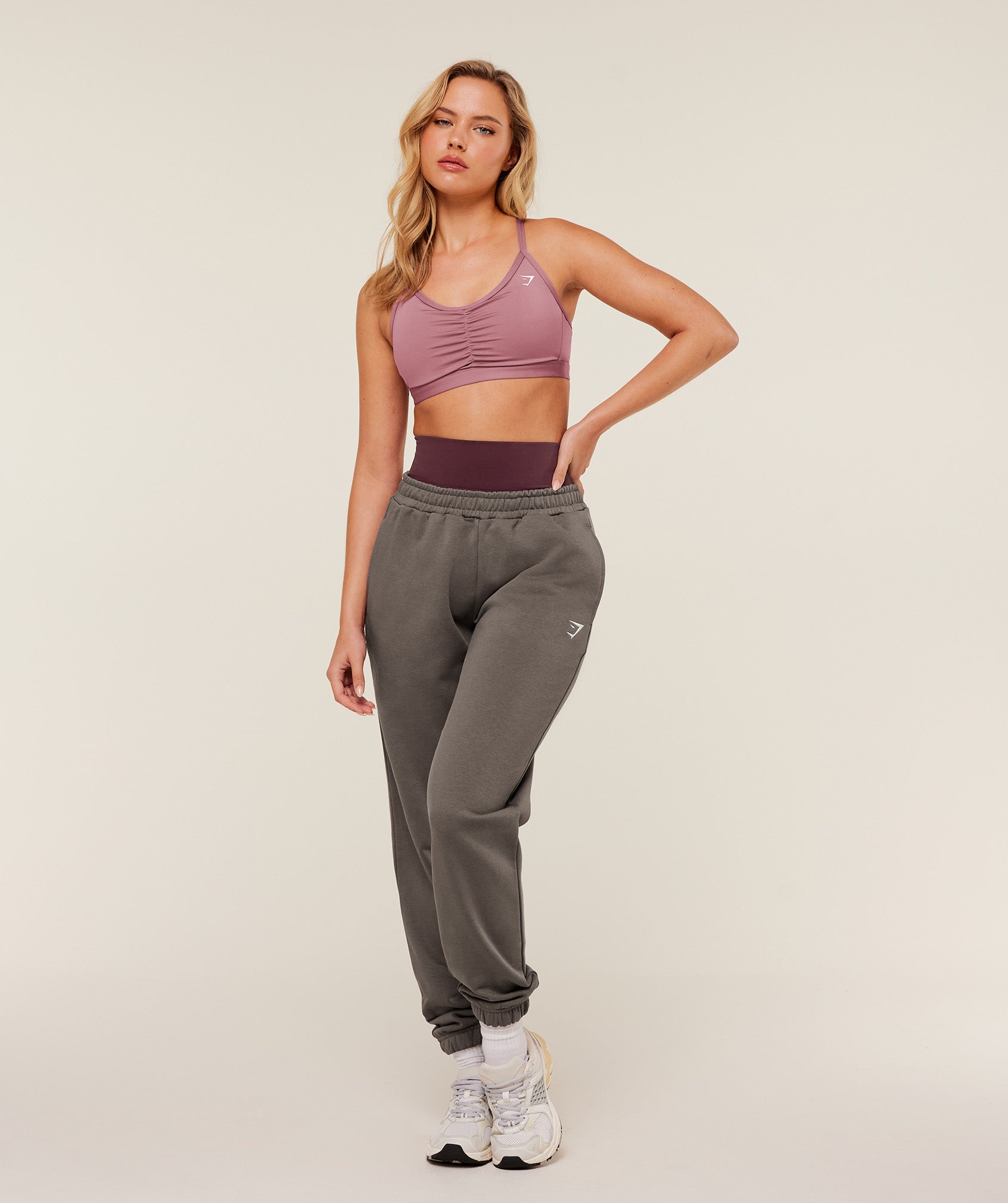 Gymshark Training Fleece Joggers - Cool Brown